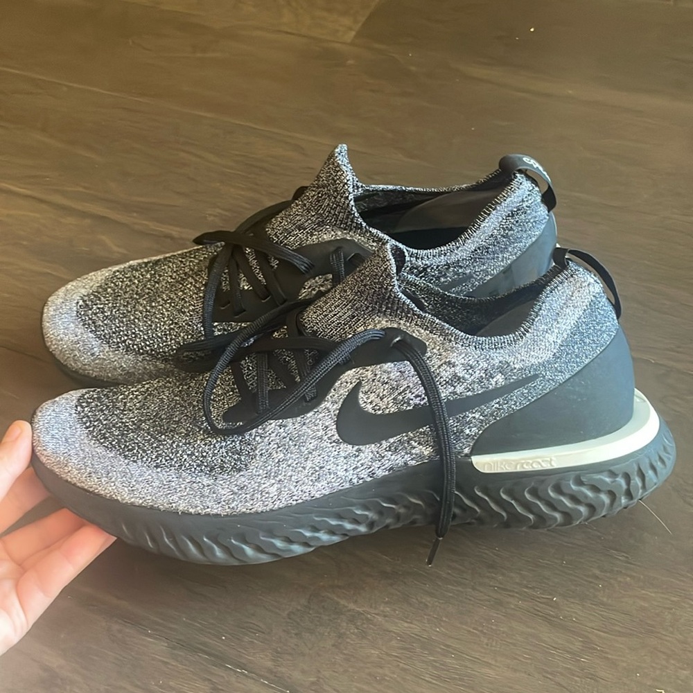 Nike Epic React Flyknit 2 Sneakers